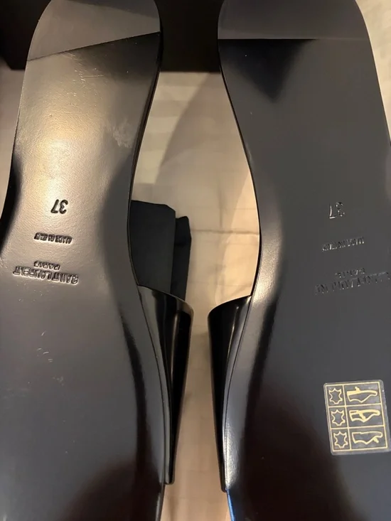 Saint Laurent Carlyle 00 Black Flat Sandals Sz 37 - Picture 6 of 8